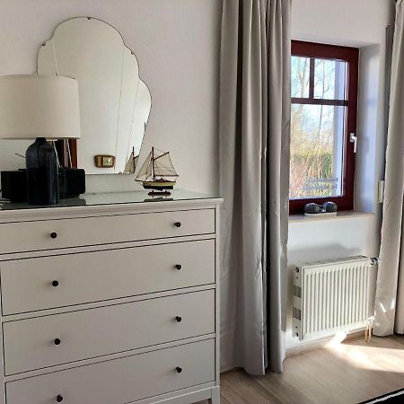 Ferienwohnung-Klaus-Stoertebeker-Mit-Sonnenterrasse-Garten-Zwischen-Strand-Wald-Und-Wiese Gustow  Екстериор снимка