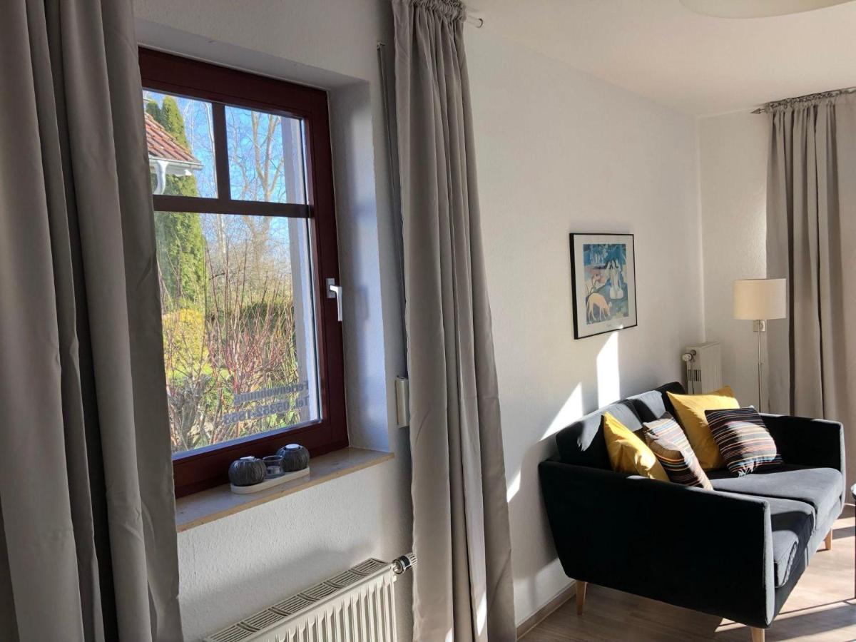 Ferienwohnung-Klaus-Stoertebeker-Mit-Sonnenterrasse-Garten-Zwischen-Strand-Wald-Und-Wiese Gustow  Екстериор снимка