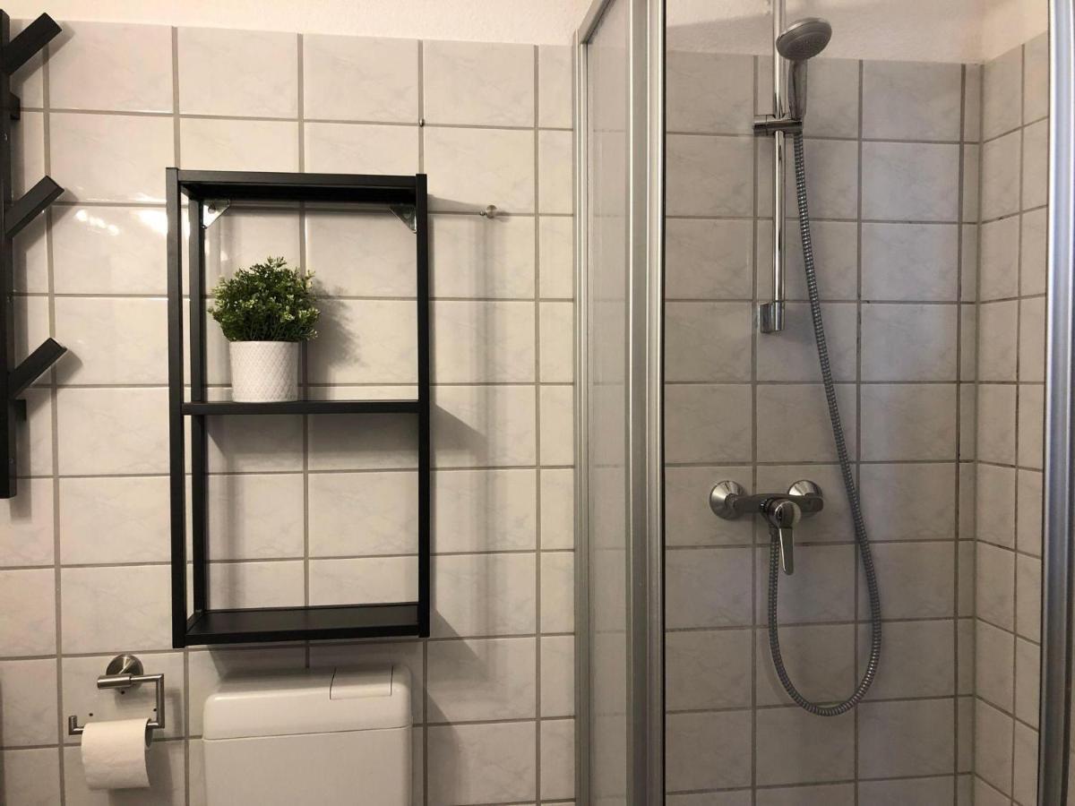 Ferienwohnung-Klaus-Stoertebeker-Mit-Sonnenterrasse-Garten-Zwischen-Strand-Wald-Und-Wiese Gustow  Екстериор снимка